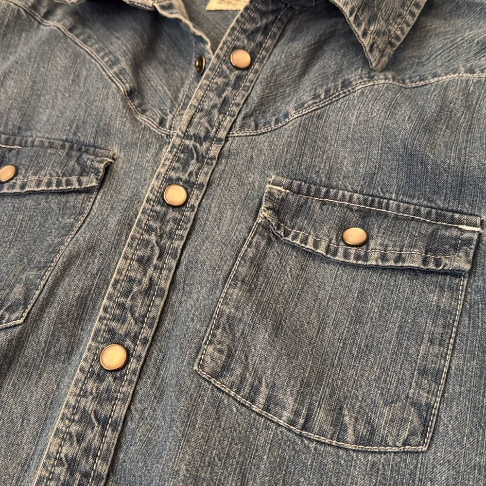 Denim Pearl-Snap Shirt - W's Medium - Mountain Khakis - Button Down Long-Sleeve - Picture 3 of 8